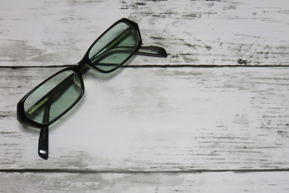 度付きサングラスにするメリットが大きい人